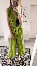 Lade das Bild in den Galerie-Viewer, Jumpsuit zum Binden