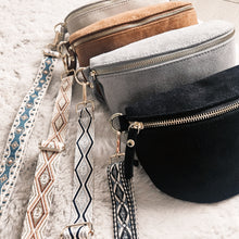 Lade das Bild in den Galerie-Viewer, Crossbody bag Gr. M <br> versch. Farben + Handykette