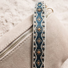 Lade das Bild in den Galerie-Viewer, Crossbody bag Gr. M <br> versch. Farben + Handykette