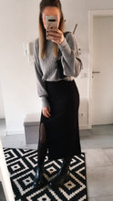 Lade das Bild in den Galerie-Viewer, Feiner Strickrock mit Schlitz <br>versch. Farben