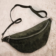 Lade das Bild in den Galerie-Viewer, Crossbody bag Cord
