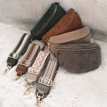 Lade das Bild in den Galerie-Viewer, Crossbody bag M &lt;br&gt; Wildleder + 1 Extragurt gratis
