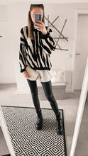 Lade das Bild in den Galerie-Viewer, Pulli &quot;zebra&quot; &lt;br&gt; versch. Farben
