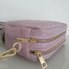 Lade das Bild in den Galerie-Viewer, Ledertasche &quot;croco&quot; &lt;br&gt; versch. Farben
