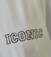 Lade das Bild in den Galerie-Viewer, T-Shirt &quot;iconic&quot;
