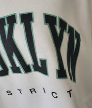 Lade das Bild in den Galerie-Viewer, Sweatshirt &quot;Brooklyn&quot;
