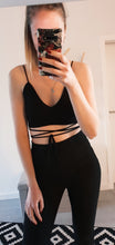 Lade das Bild in den Galerie-Viewer, Cropped Top mit Bändern &lt;br&gt; versch. Farben
