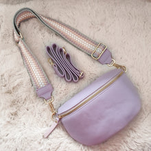 Lade das Bild in den Galerie-Viewer, Crossbody bag M &lt;br&gt; Leder + 1 Extragurt gratis
